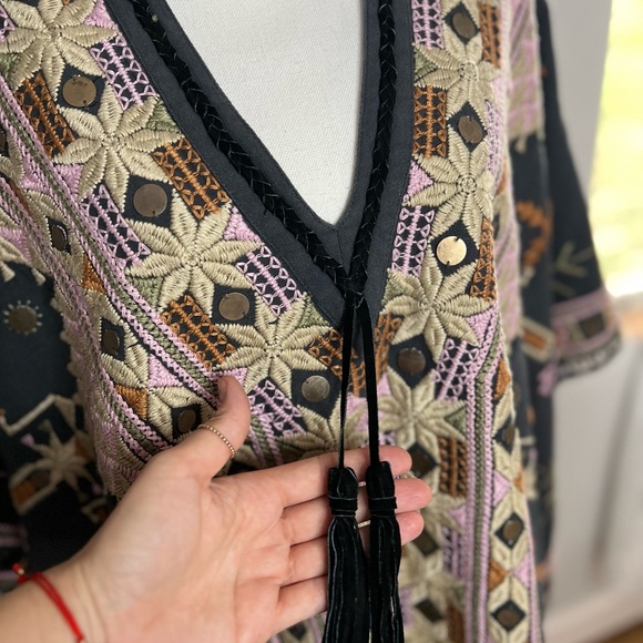 Free People Gray embroidered boho floral tribal poncho top women’s one size RARE - Picture 5 of 12